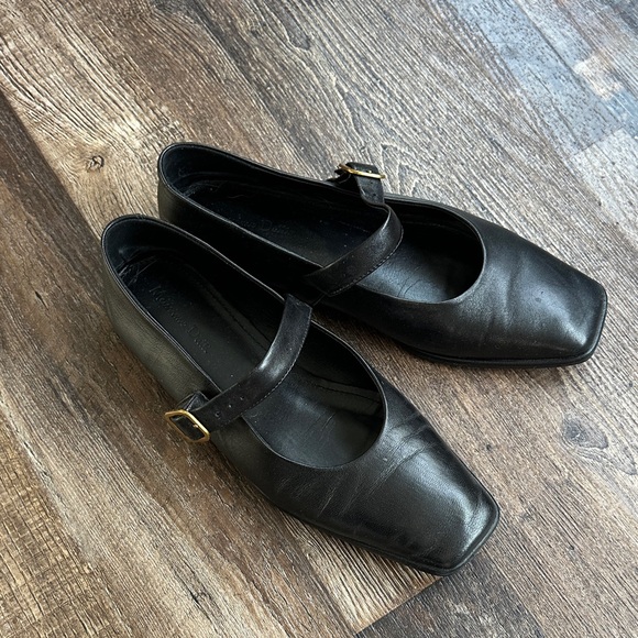 Massimo Dutti Black Mary Jane Flats - Picture 2 of 3